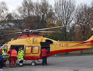 Vallefoglia - Grave incidente sul lavoro, operaia schiacciata da un bancale